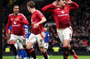 雷竞技体育 -欧超杯赛前走向成谜，曼联主帅复盘，悬念犹存，赛季目标并未改变的简单介绍